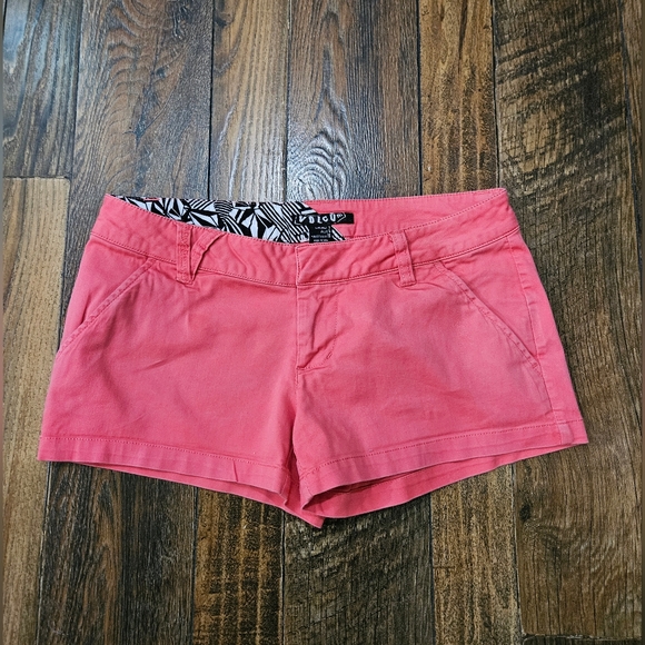 Volcom Pink Shorts. Size‎ 1. - Picture 6 of 6